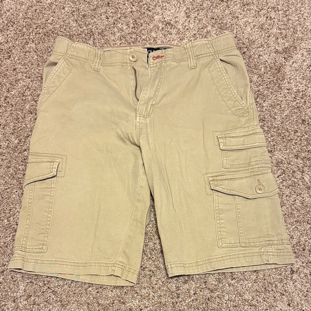 Men's Classic Cargo Shorts in Tan